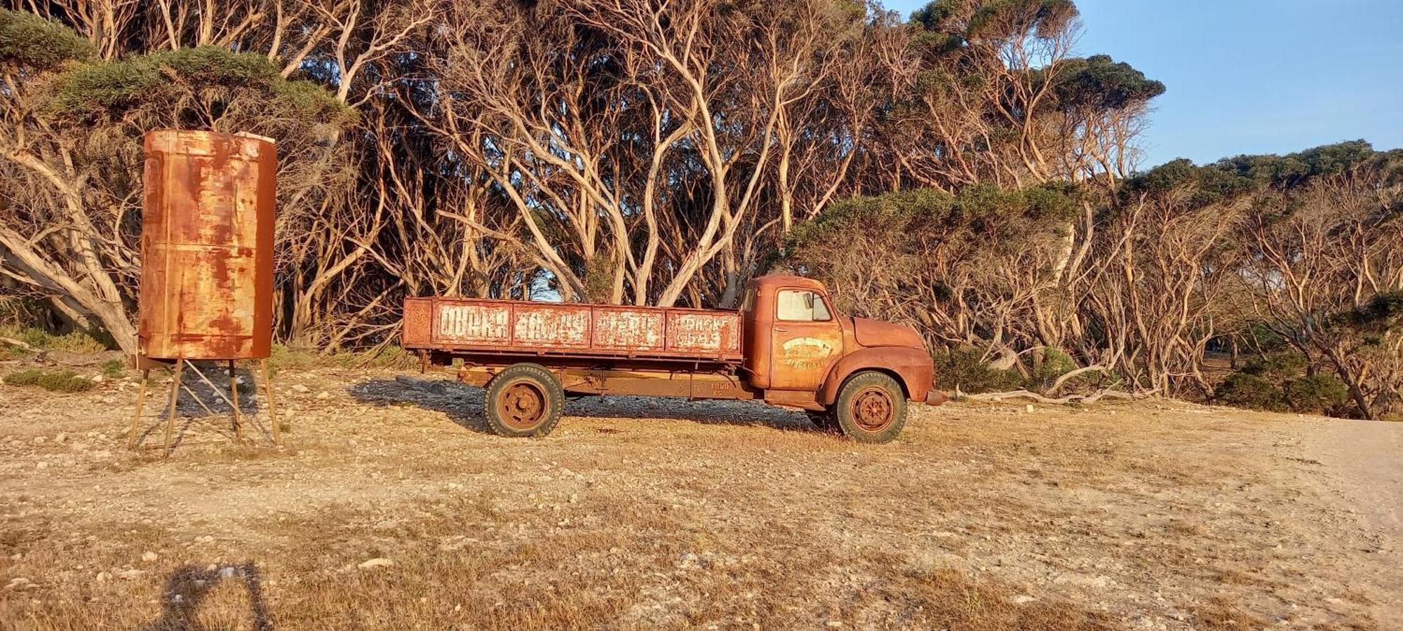 Kangaroo Island Ocean View Premium Couples Retreat "The Rusty Kangaroo" Villa Penneshaw ภายนอก รูปภาพ